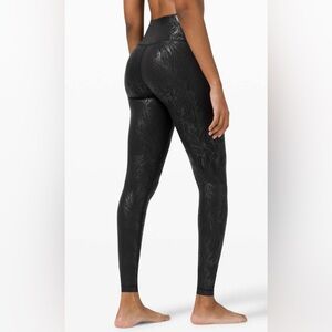 Lululemon Wunder Under High-Rise Tight - 28" inseam - size 8
